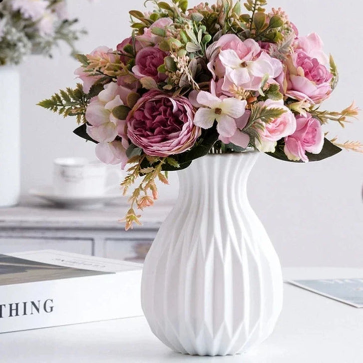 Modern Style Flower Vase
